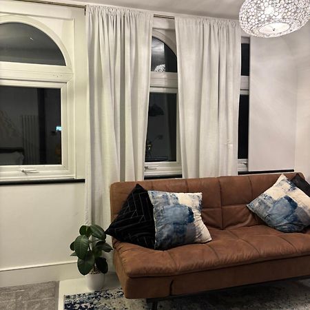 Newly Renovated Modern Studio Apartment In West Kensington Londra Dış mekan fotoğraf