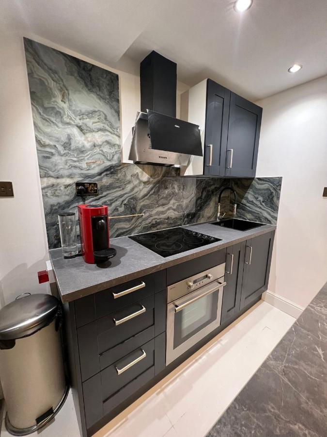 Newly Renovated Modern Studio Apartment In West Kensington Londra Dış mekan fotoğraf