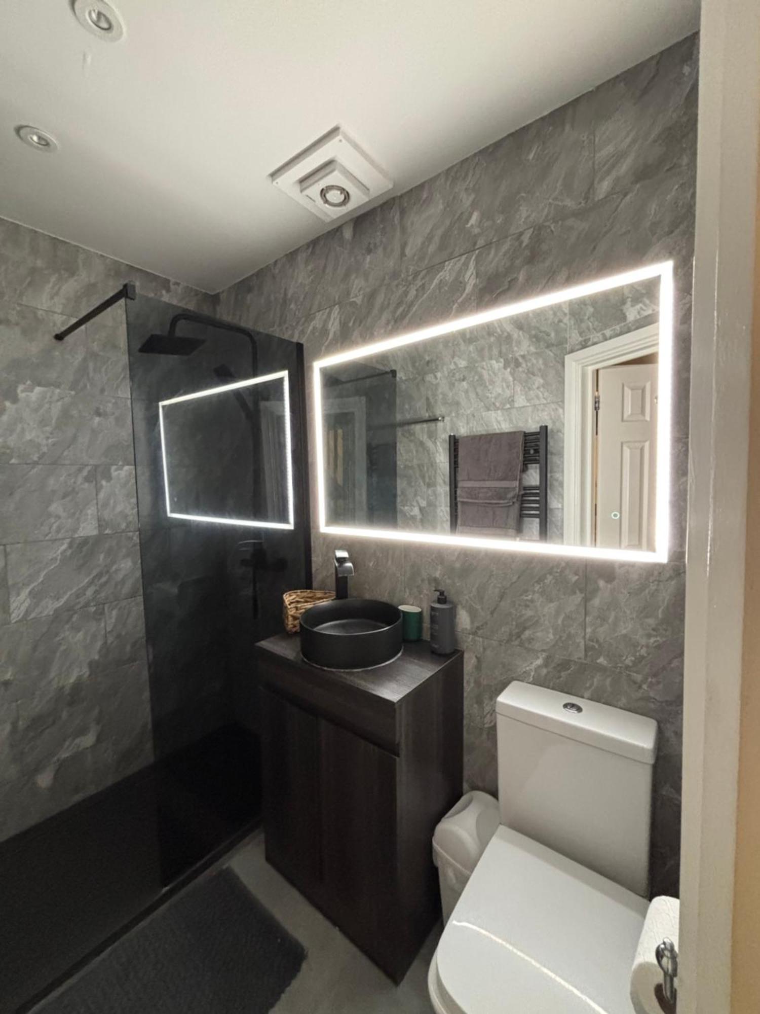 Newly Renovated Modern Studio Apartment In West Kensington Londra Dış mekan fotoğraf